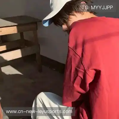 钱奔洋
