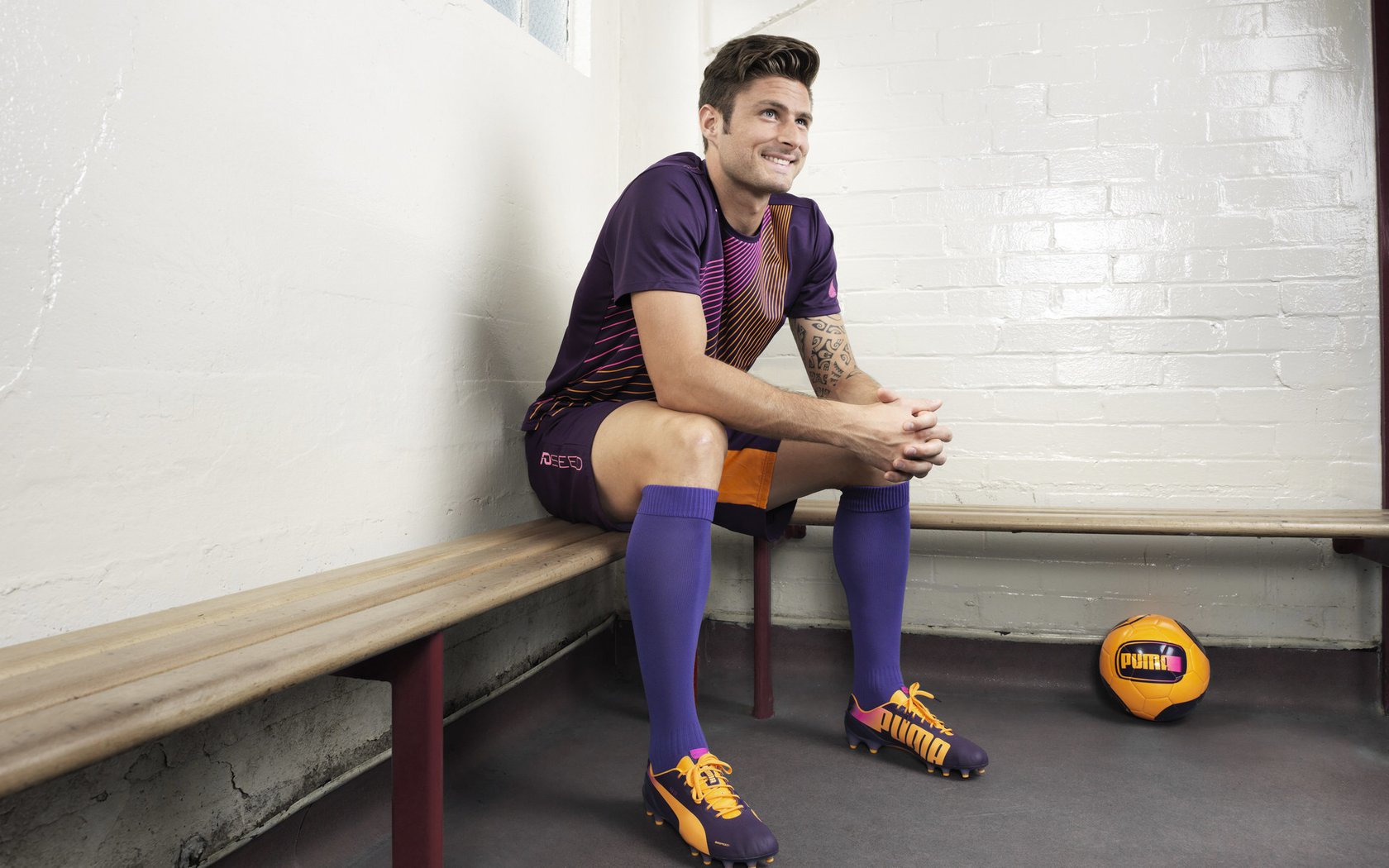 乐鱼体育官网优惠-麦克沃伊50米蝶泳引爆全球泳坛,麦克沃德